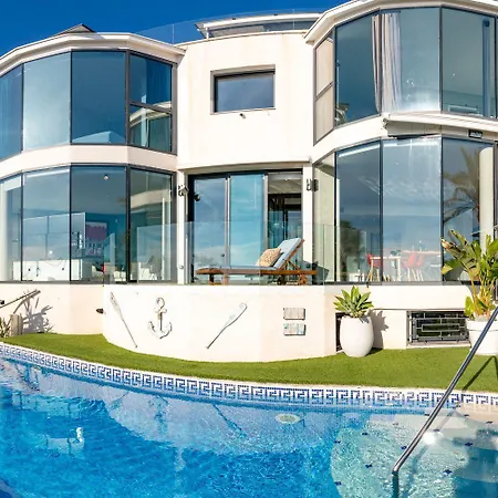 La Palmera I Villa *